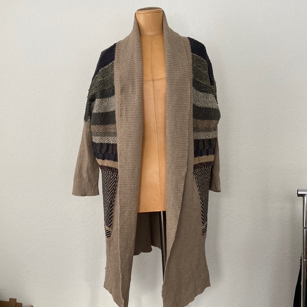 Nic + Zoe Medium Sweater Layer